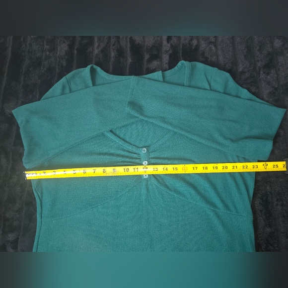 Torrid Women’s Teal Ribbed Long Sleeve Button Front Top Polyester Rayon Size 3 - Picture 4 of 10